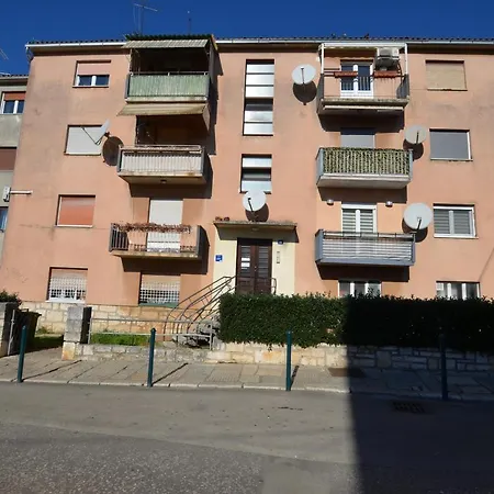 Carducci 16