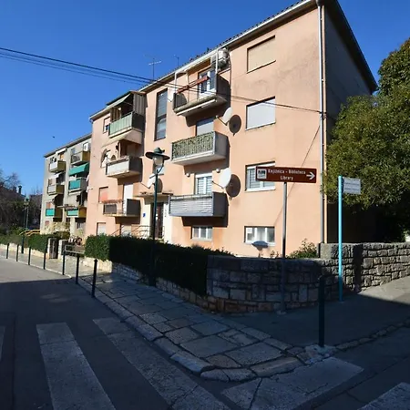 Carducci 16 Apartment