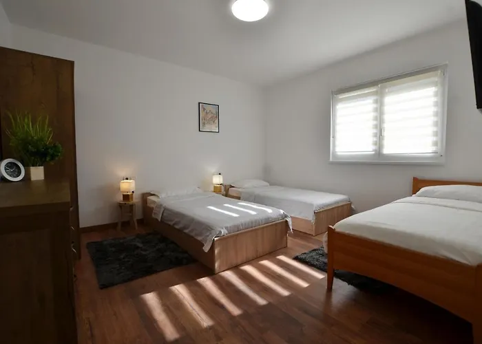 Carducci 16 * Ρόβινι