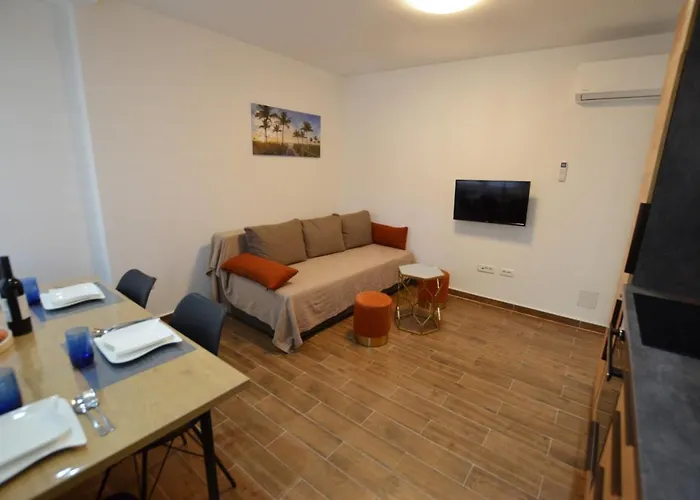 Carducci 16 Ρόβινι