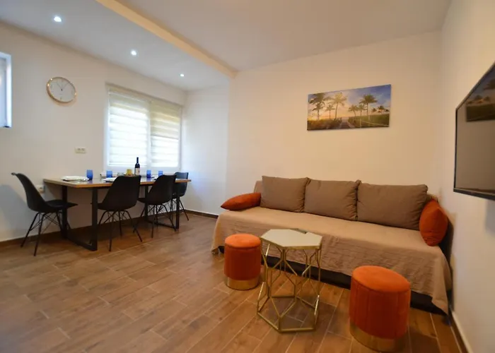 Carducci 16 Διαμέρισμα Ρόβινι